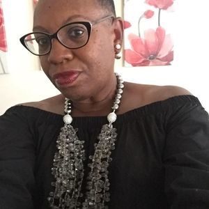 Meet your Posher, Laurel